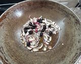 Foto del passaggio 1 della ricetta Penne con panna prosciutto e olive