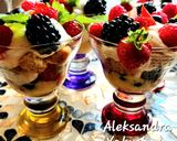 A picture of step 10 of Berry Trifle.