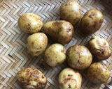 Hình bước làm 1 của món Khoai Tây Nướng Bơ Tỏi & Phô Mai- Roasted Garlic Butter Parmesan Potatoes 🥔 🧄 🧀 🧈