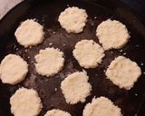 Foto del paso 2 de la receta: Las galletitas más fáciles y ricas de la historia: de coco!!