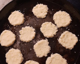 Foto del paso 2 de la receta: Las galletitas más fáciles y ricas de la historia: de coco!!