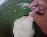 Foto langkah ke 2 dari resep Roti Sobek Kukus Merah Putih (Tanpa Telur).
