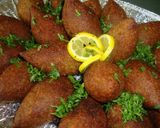 صورة لخطوة 7 من وصفة الكبـة اللبنيـة السهلـة والكبـة المقليـة 😍😘😍
