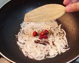 A picture of step 2 of Chicken Yogurt Curry.