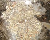 Foto langkah ke 1 dari resep Kembang bawang teri pedas.