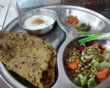 मुळ्या चे पराठे (mulyache paratha recipe in marathi) रेसिपी स्टेप 4 फोटो 