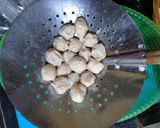 Foto langkah ke 4 dari resep Baso Ayam Homemade.