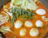 Foto langkah ke 6 dari resep Gulai Kol, Kacang Panjang dan Telur.