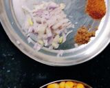 A picture of step 1 of Sweet corn chat.