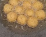 Foto langkah ke 4 dari resep Bola Ubi Isi Coklat.