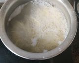 A picture of step 2 of Lemon garlic shrimp pasta.