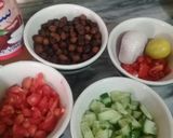 A picture of step 1 of Chickpeas salad.