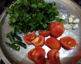 A picture of step 1 of Coriander Garlic Chutney.