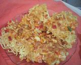 Foto langkah ke 4 dari resep Martabak mie wortel.