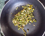 A picture of step 3 of String beans sabji.