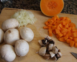Foto del paso 1 de la receta: Arroz con calabaza y champiñones