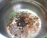 A picture of step 5 of One-pot Vatha kuzhambu rice.