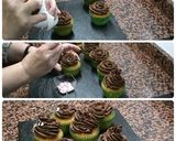 Foto del paso 5 de la receta Cupcakes sencillos con ganache de chocolate negro