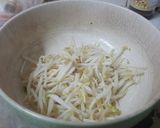 รูปขั้นตอนการทำที่ 2 ของ ก๋วยเตี๋ยวน้ำเส้นใหญ่ หมูแดง.เจ