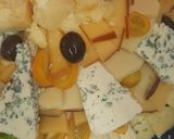 Foto del paso 8 de la receta: Súper picada de quesos 🧀
