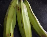 A picture of step 1 of Raw banana masala chips.