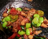 Foto langkah ke 4 dari resep Tumis Cumi Asin Pete Cabe Ijo.