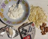 Foto del paso 1 de la receta: Aperitivo fácil: tostado con roquefort, apio y nuez
