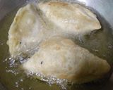A picture of step 4 of Aloo Gobhi Samosa.