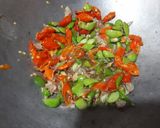 Foto langkah ke 3 dari resep Tumis pare tidak pahit.