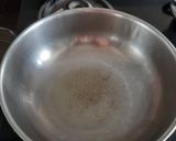 A picture of step 2 of Veg. Sevaiya upma.