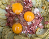 Foto del paso 3 de la receta: 540. Flor de huevos rotos (picoteo)