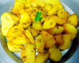 A picture of step 6 of Jeera saunf flavour potatoes.