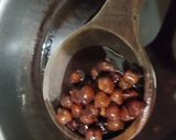 A picture of step 1 of Curry choley.