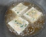 Foto langkah ke 4 dari resep Martabak telur sosis.