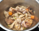 Foto del paso 3 de la receta: Conejo guisado con setas de ostra