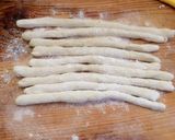 Foto del paso 3 de la receta: Ñoquis de papas 🥔 y ciboullete y mozzarella