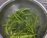 Hình bước làm 3 của món Rau muống xào tỏi