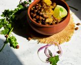 A picture of step 6 of Aloo-Chana dry sabzi.