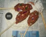 A picture of step 3 of Minced meat on a stick.