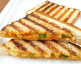 ચીઝી પનીર કેપ્સીકમ ગ્રીલ સેન્ડવીચ(Cheesy Paneer Capsicum Grill Sandwich Recipe In Gujarati) રેસીપી સ્ટેપ6ફોટો