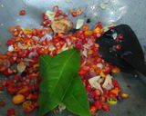 Foto langkah ke 2 dari resep Jangan Lombok Kentang.