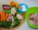 Foto langkah ke 1 dari resep Sop Ayam Simple.