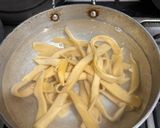 A picture of step 2 of Fettuccine pasta masala.
