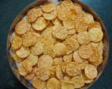 A picture of step 5 of Sev Puri.