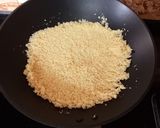 केळ्याचा शिरा (kelyacha sheera recipe in marathi) रेसिपी स्टेप 3 फोटो 