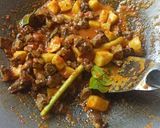 Foto langkah ke 5 dari resep Sambal Goreng Kecap Ati Ampela dengan Kentang.