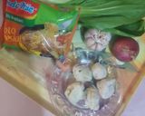 Foto langkah ke 1 dari resep Mie kuah soto plus sayur.