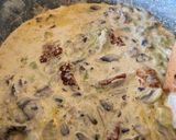 Krémes cukkinis gombás laska omlós csirkemellel🍄🍅🍜 recept fázis 2 fotója