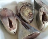Foto del paso 1 de la receta: Azul marinho ou peixe com banana verde