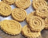 ઘઉં ના લોટ ની ચકરી (Wheat Flour Chakri Recipe In Gujarati) રેસીપી સ્ટેપ2ફોટો